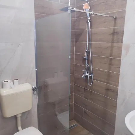 Alojamento de Acomodação e Pequeno-almoço Pansion Kamin 2*