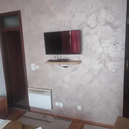 Pansion Kamin Alojamento de Acomodação e Pequeno-almoço Lukavica