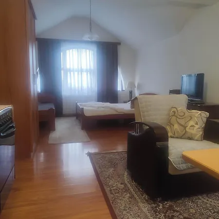 Alojamento de Acomodação e Pequeno-almoço Pansion Kamin